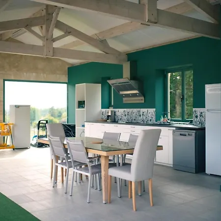 D'hotes Dans Maison De Caractere Bed & Breakfast *