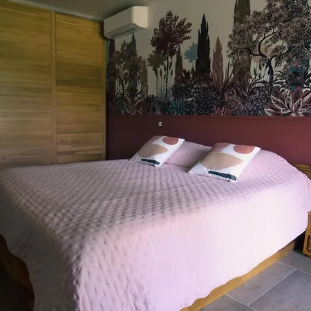 Bed & Breakfast D'hotes Dans Maison De Caractere Lalinde