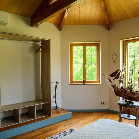 D'hotes Dans Maison De Caractere Bed & Breakfast *