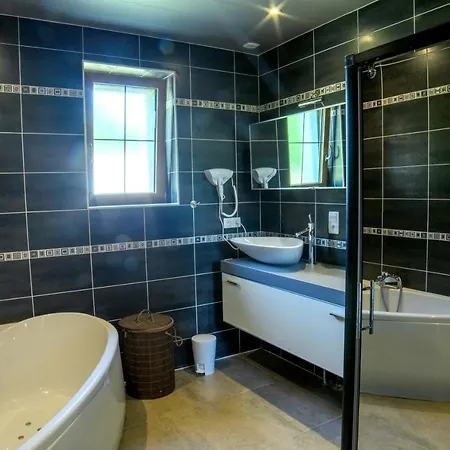 D'hotes Dans Maison De Caractere Bed & Breakfast *